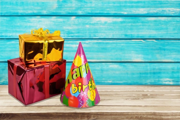 Cadeau d’anniversaire : ne soyez pas cliché !